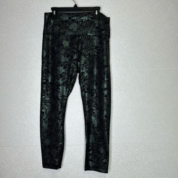 Lululemon 23”Wunder Under Logo Flourish Iridescent Foil Crop 10 - Picture 2 of 6